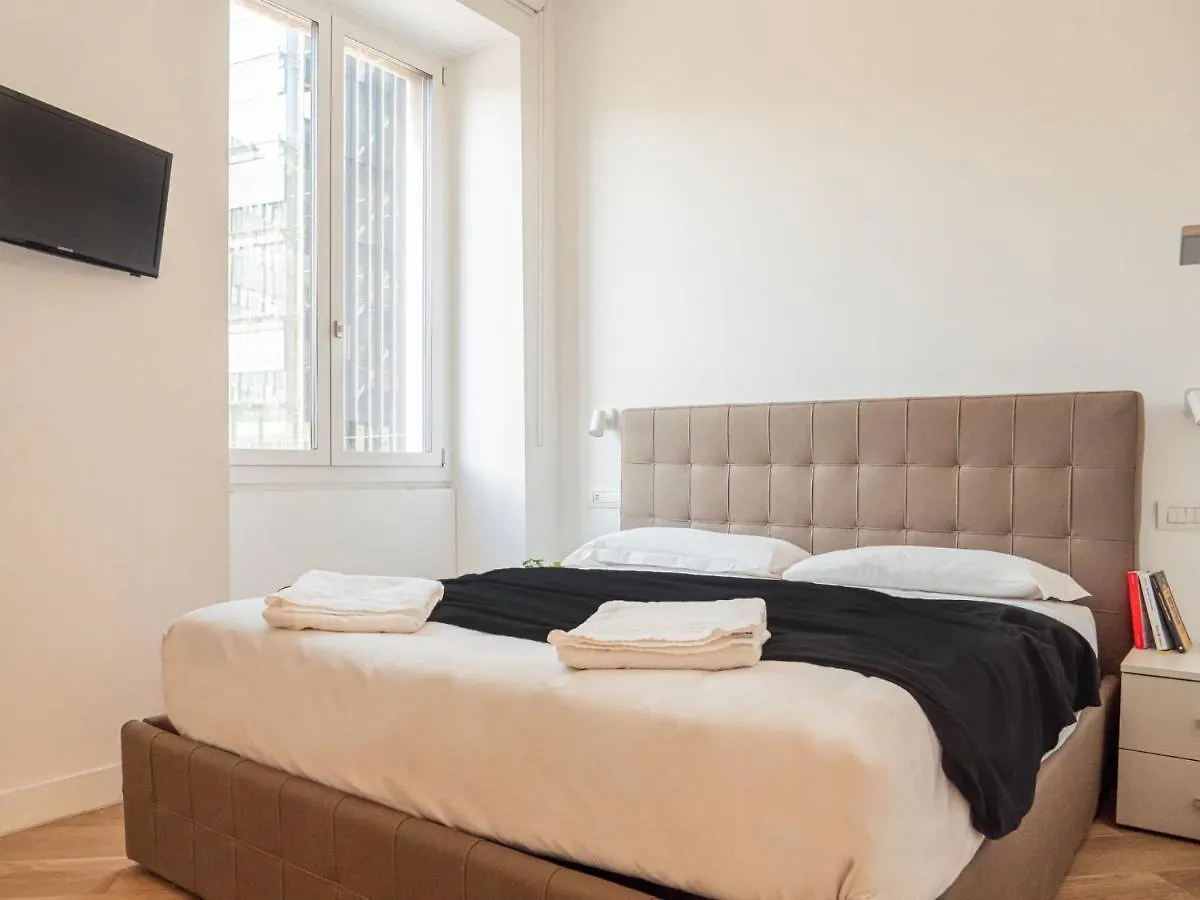 The Best Rent - Duomo deluxe two-bedroom apartment Milano